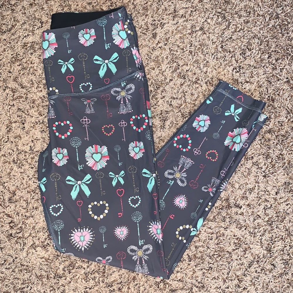 Victoria’s Secret Sport Bow Key Leggings
